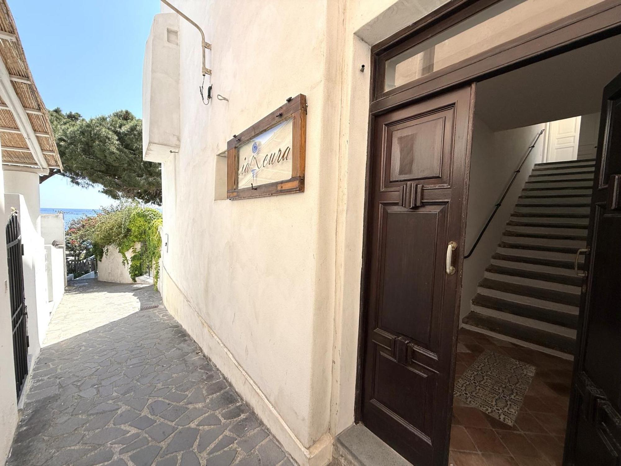 Iancura - B&B Di Design A Salina Santa Marina Salina Exterior photo
